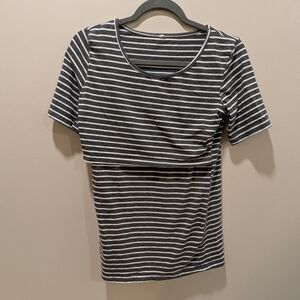 Source Unknown Black and White Striped Short Sleeve Tee